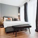 City-studio Im Innenhof Mit Boxspring-bett Und Community-raum מונסטר