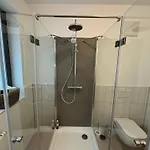 דירה City-studio Im Innenhof Mit Boxspring-bett Und Community-raum מונסטר