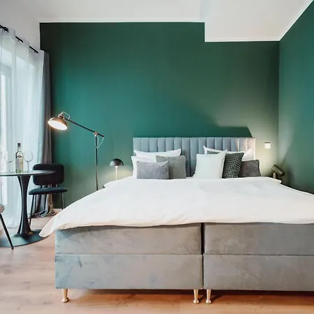 City-studio Im Innenhof Mit Boxspring-bett Und Community-raum Apartment
