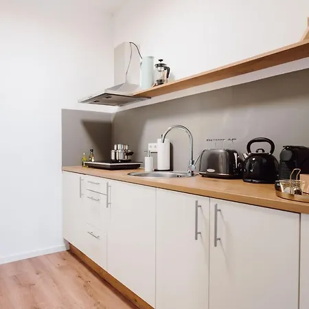 City-studio Im Innenhof Mit Boxspring-bett Und Community-raum Lägenhet