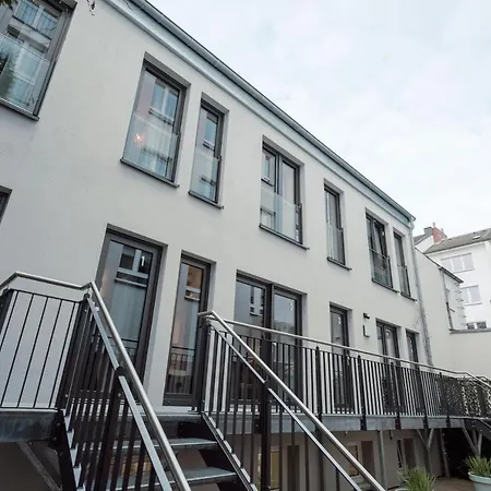 City-studio Im Innenhof Mit Boxspring-bett Und Community-raum מונסטר