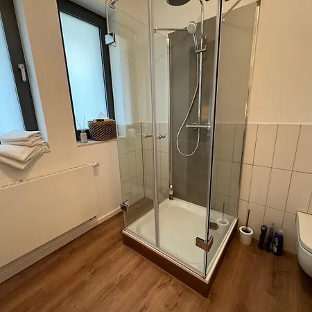 City-studio Im Innenhof Mit Boxspring-bett Und Community-raum