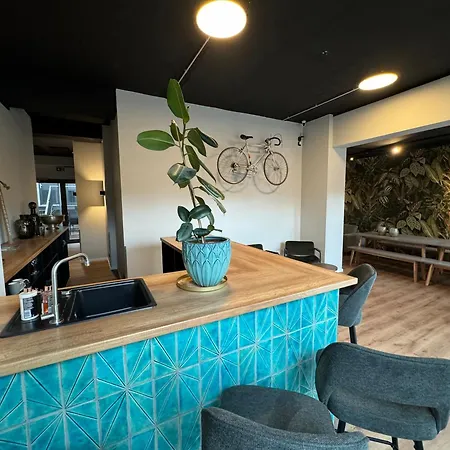 City-studio Im Innenhof Mit Boxspring-bett Und Community-raum Lägenhet *