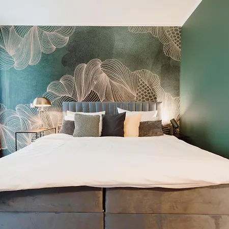 City-studio Im Innenhof Mit Boxspring-bett Und Community-raum