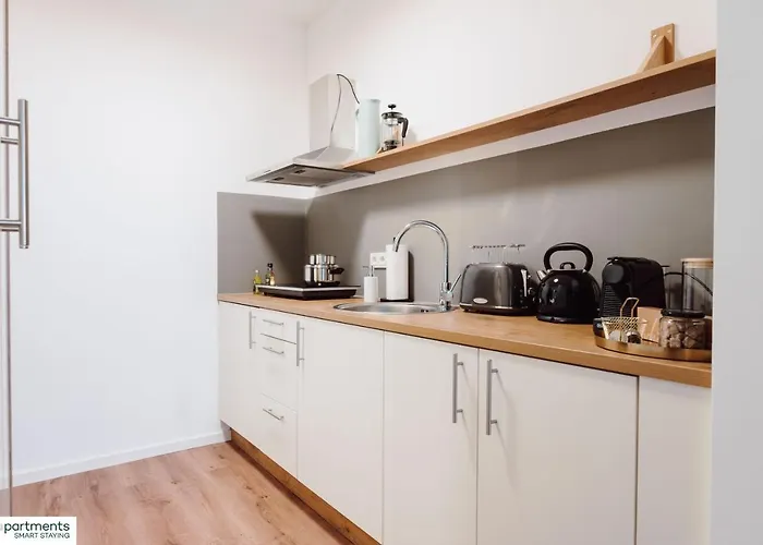 City-studio Im Innenhof Mit Boxspring-bett Und Community-raum アパート