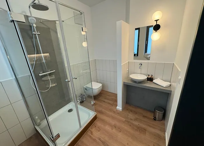 City-studio Im Innenhof Mit Boxspring-bett Und Community-raum アパート